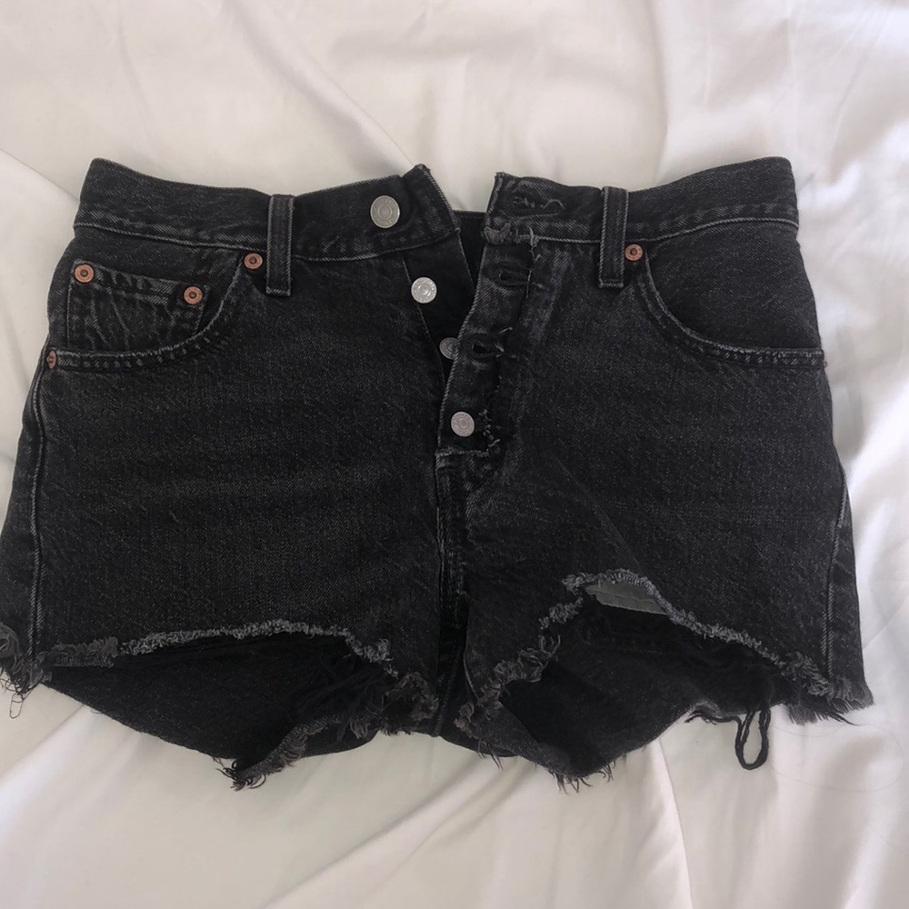Worn once button up Levi shorts
